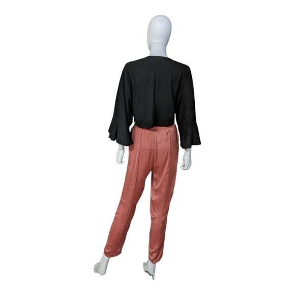 Olivaceous Crop  Knot-Front Crop Top Black L - Picture 2 of 11